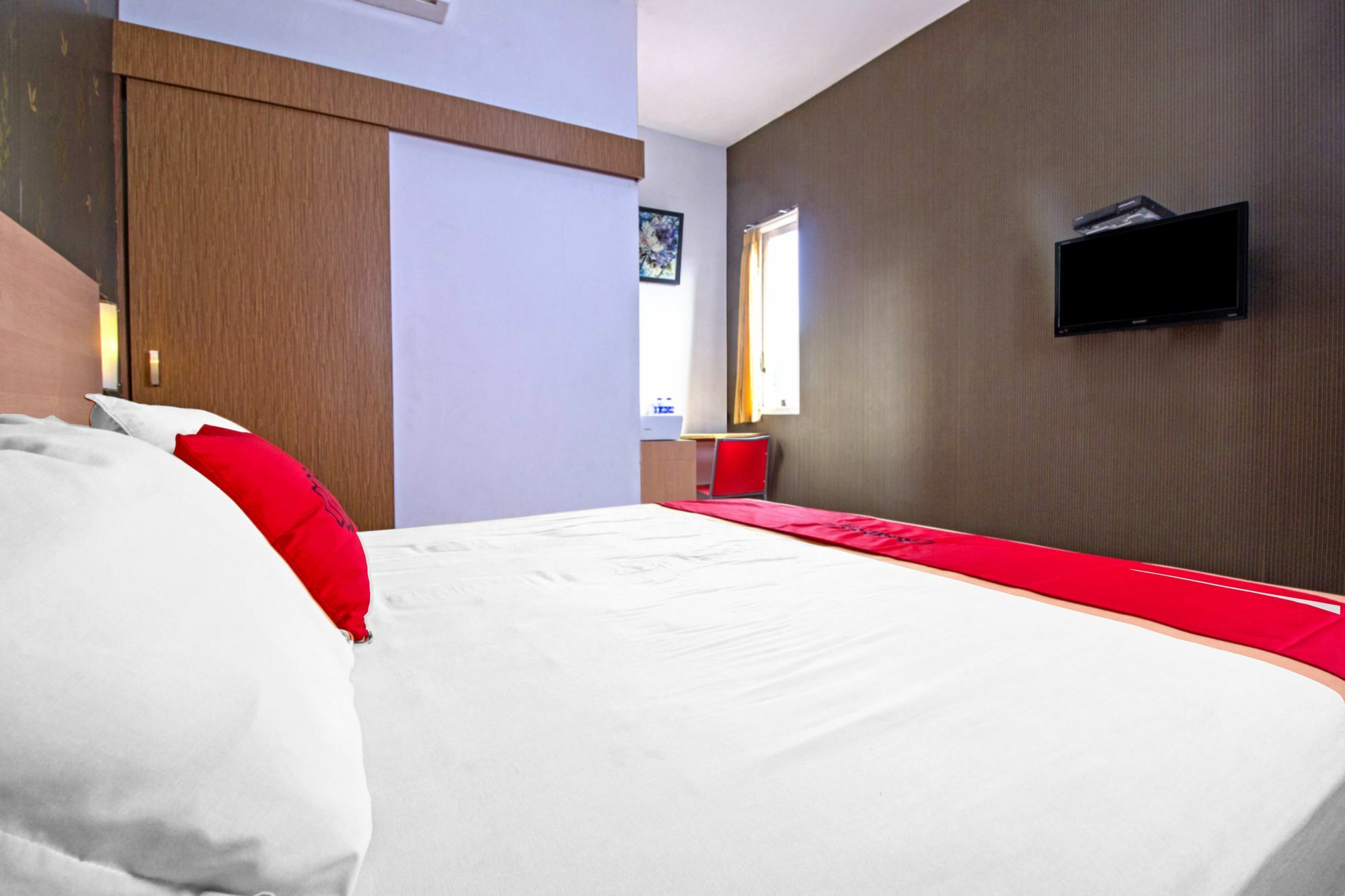 Reddoorz Syariah Near Btc Fashion Mall Bandung Exterior foto