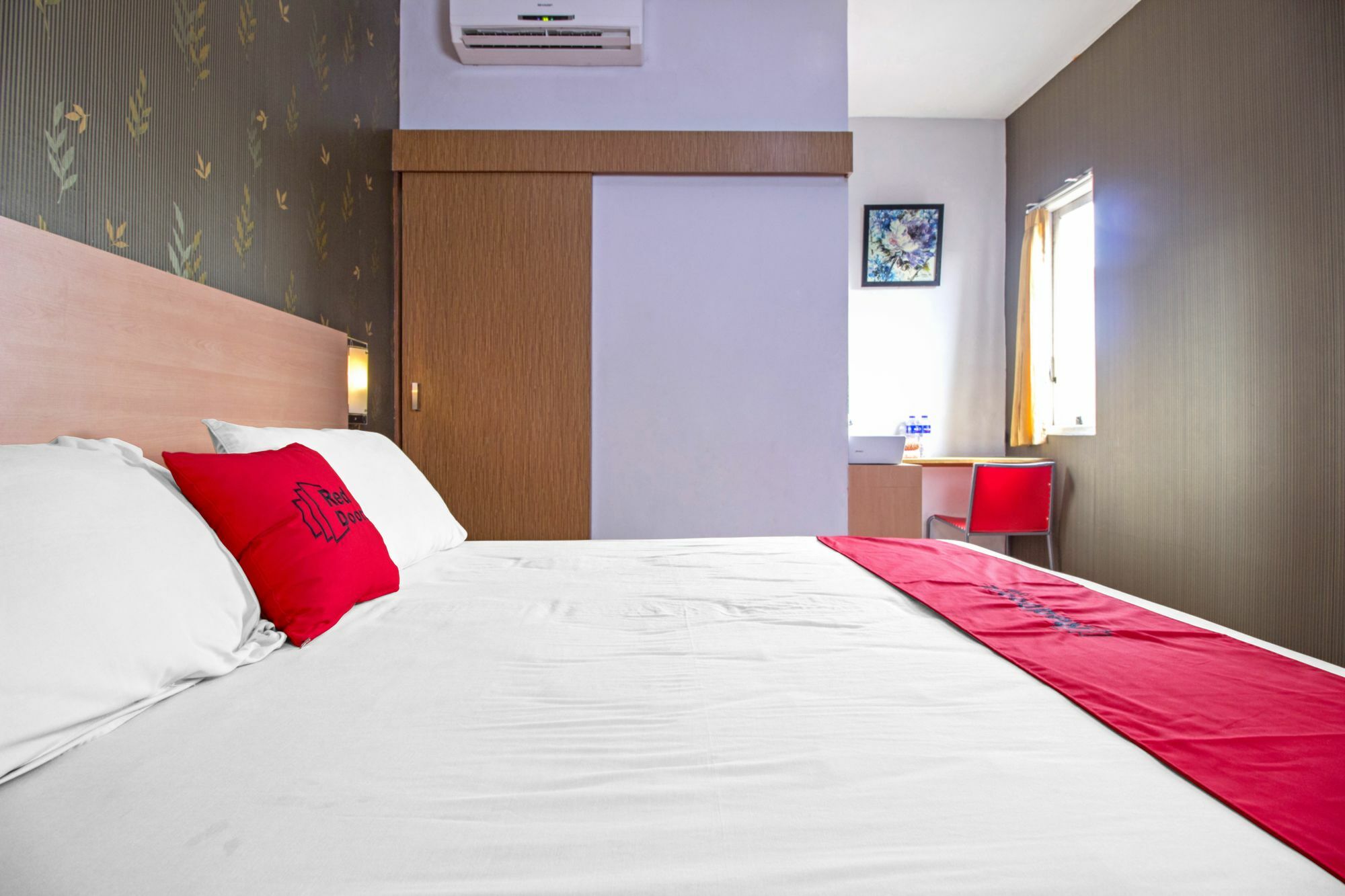 Reddoorz Syariah Near Btc Fashion Mall Bandung Exterior foto
