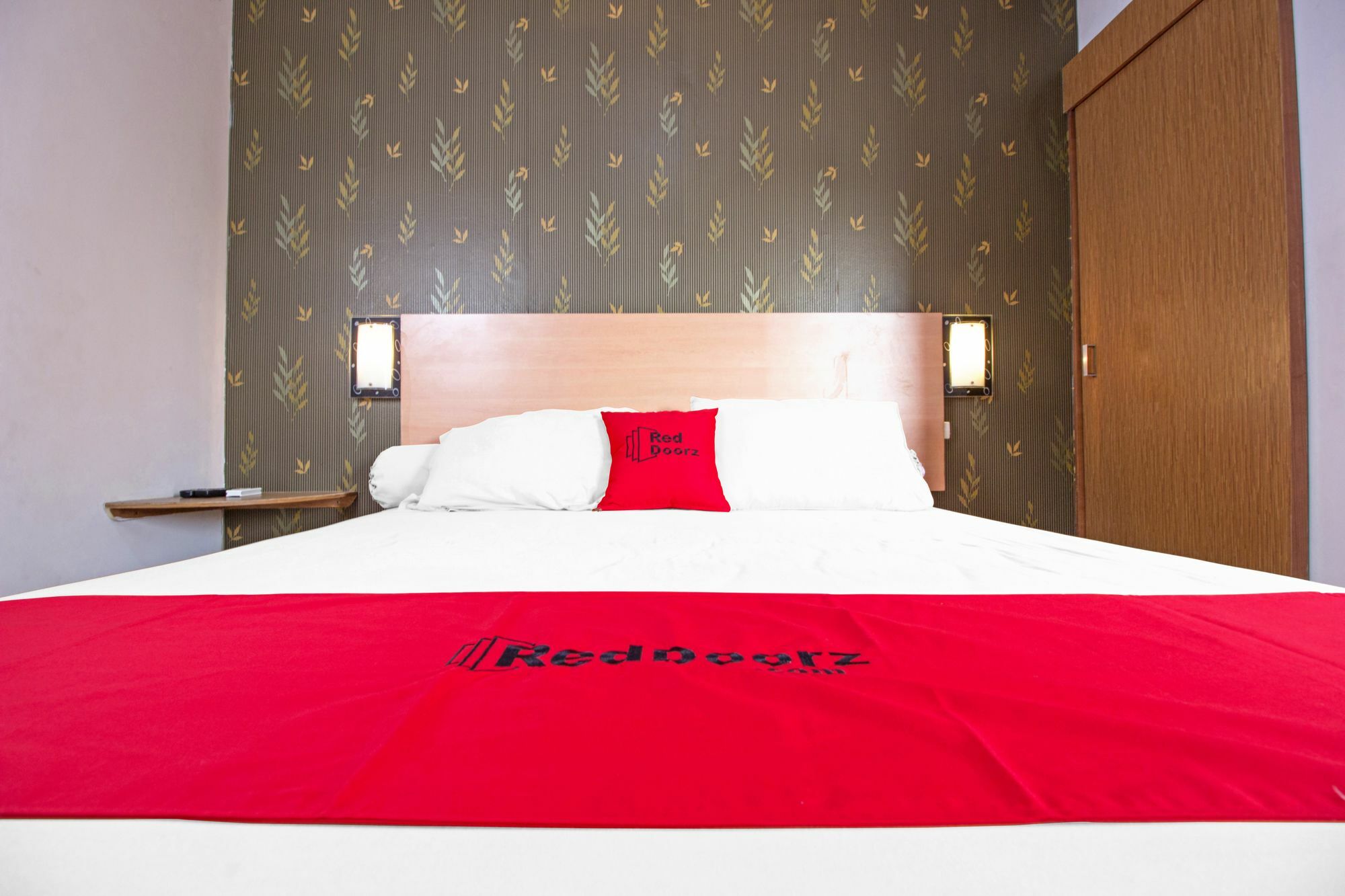 Reddoorz Syariah Near Btc Fashion Mall Bandung Exterior foto